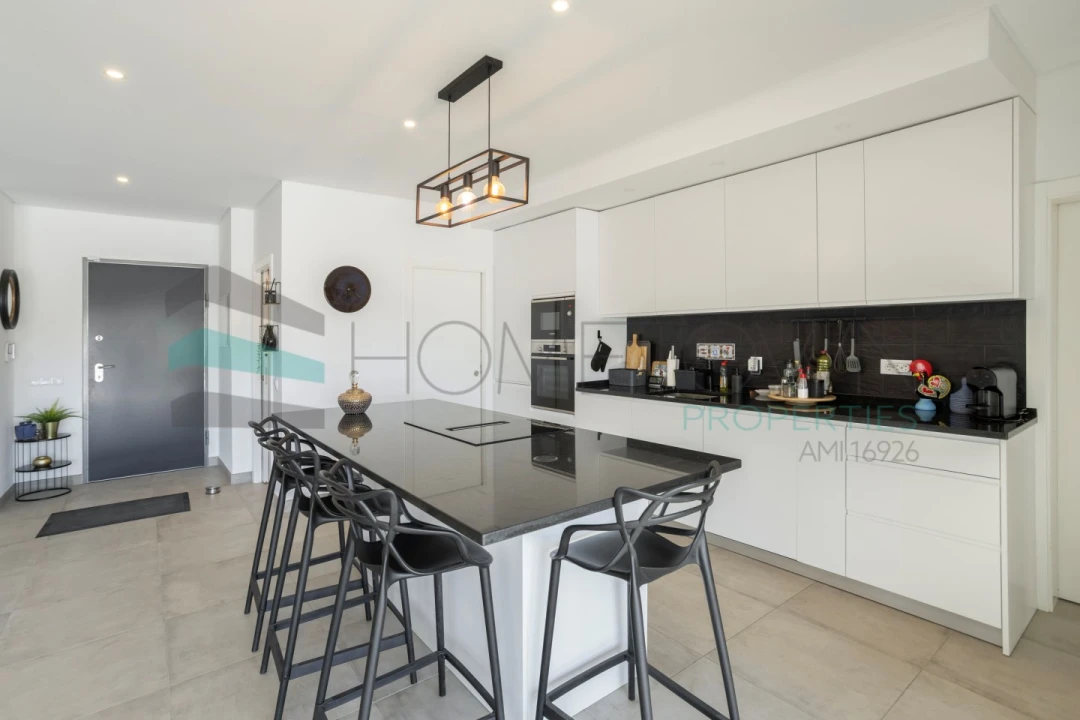 Moradia T3 para Venda em Quelfes Foto 11