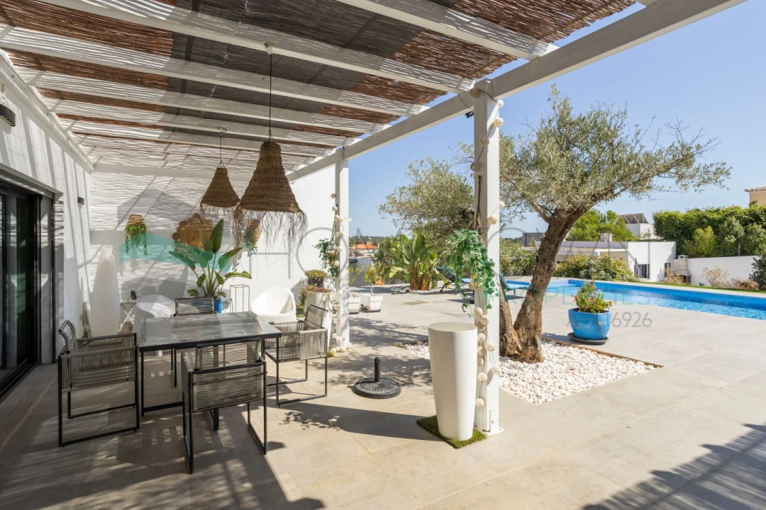 Moradia T3 para Venda em Quelfes Foto 24