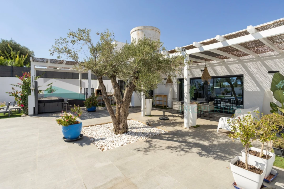 Moradia T3 para Venda em Quelfes Foto 26