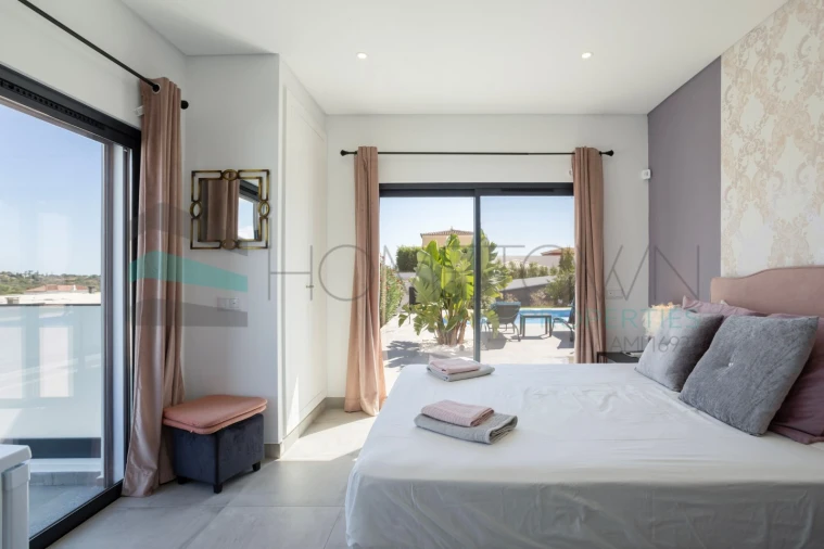 Moradia T3 para Venda em Quelfes Foto 16