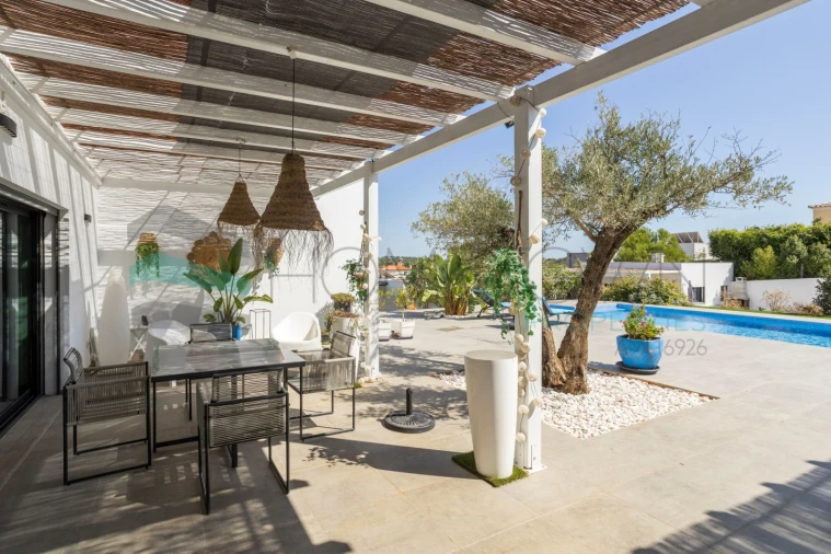 Moradia T3 para Venda em Quelfes Foto 24