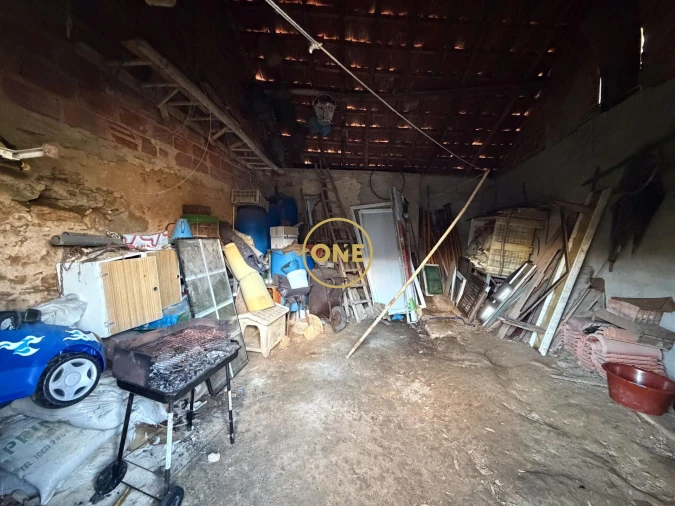 Moradia T2 para Venda em Santo Quintino Foto 12