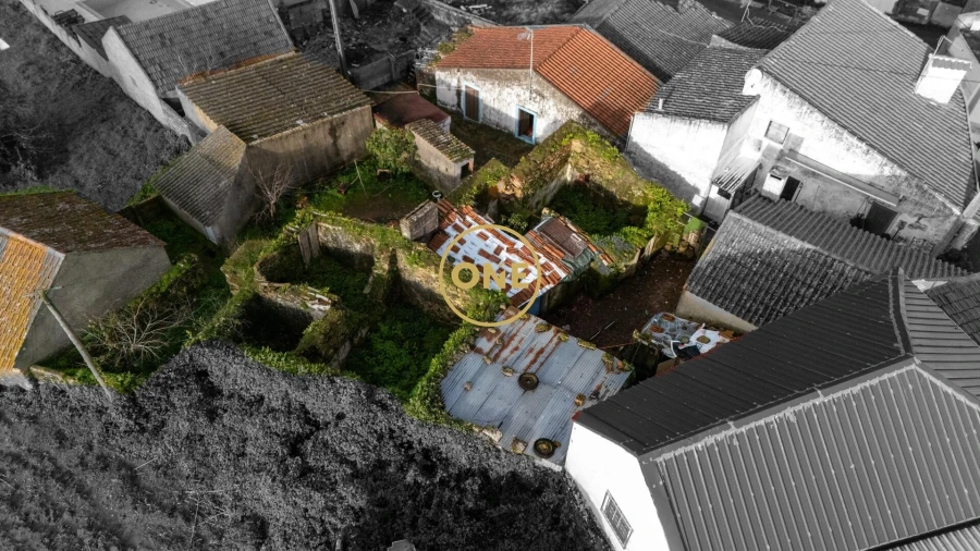 Moradia T2 para Venda em Santo Quintino Foto 23