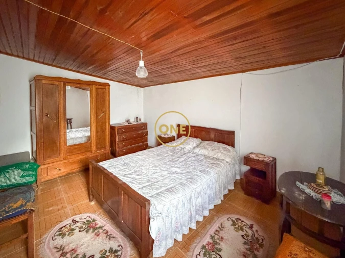 Moradia T2 para Venda em Santo Quintino Foto 4