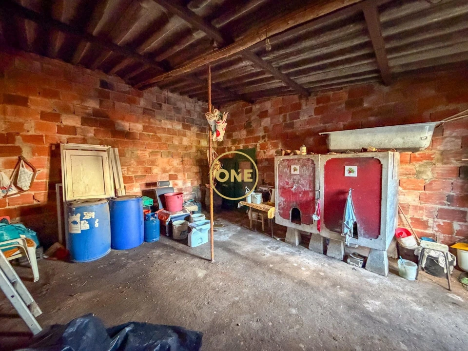 Moradia T2 para Venda em Santo Quintino Foto 8