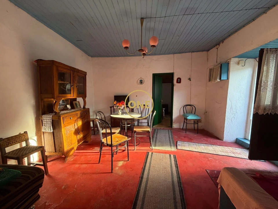 Moradia T2 para Venda em Santo Quintino Foto 1