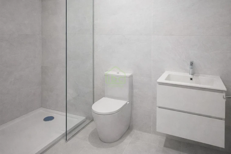 Moradia T5 para Venda em Azurara Foto 9