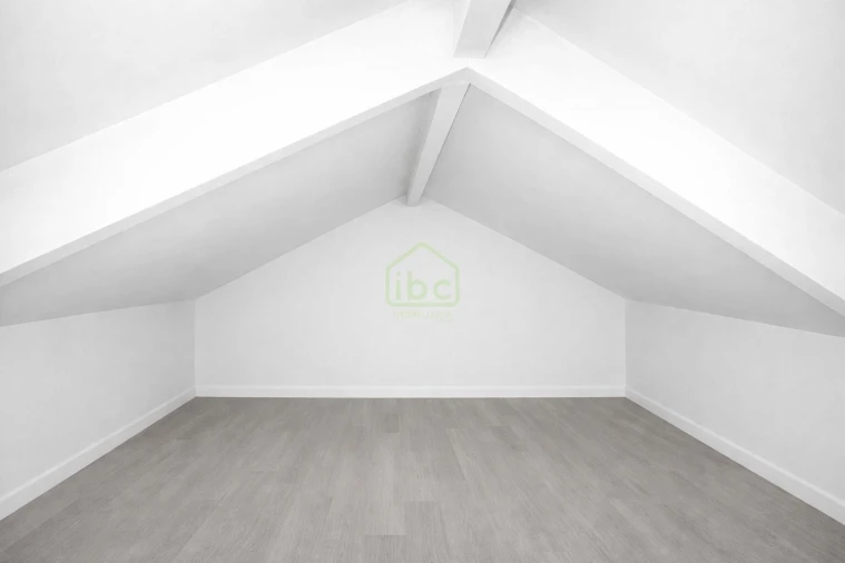 Moradia T5 para Venda em Azurara Foto 15