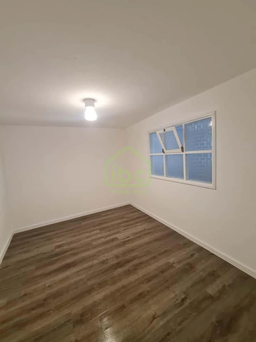 Moradia T5 para Venda em Azurara Foto 12