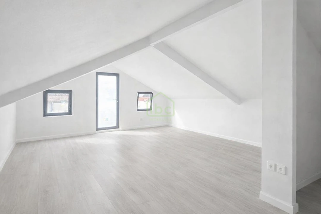 Moradia T5 para Venda em Azurara Foto 11