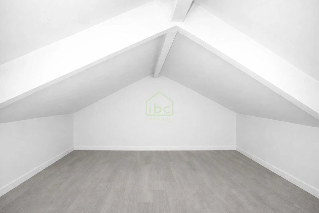 Moradia T5 para Venda em Azurara Foto 15