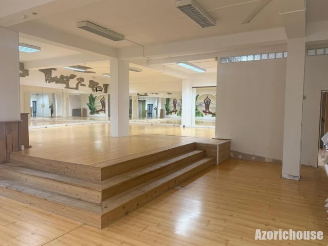 Loja para Arrendamento em Ribeira Grande (Matriz) Foto 3