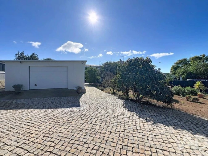 Moradia T4 para Venda em Moncarapacho e Fuseta Foto 1