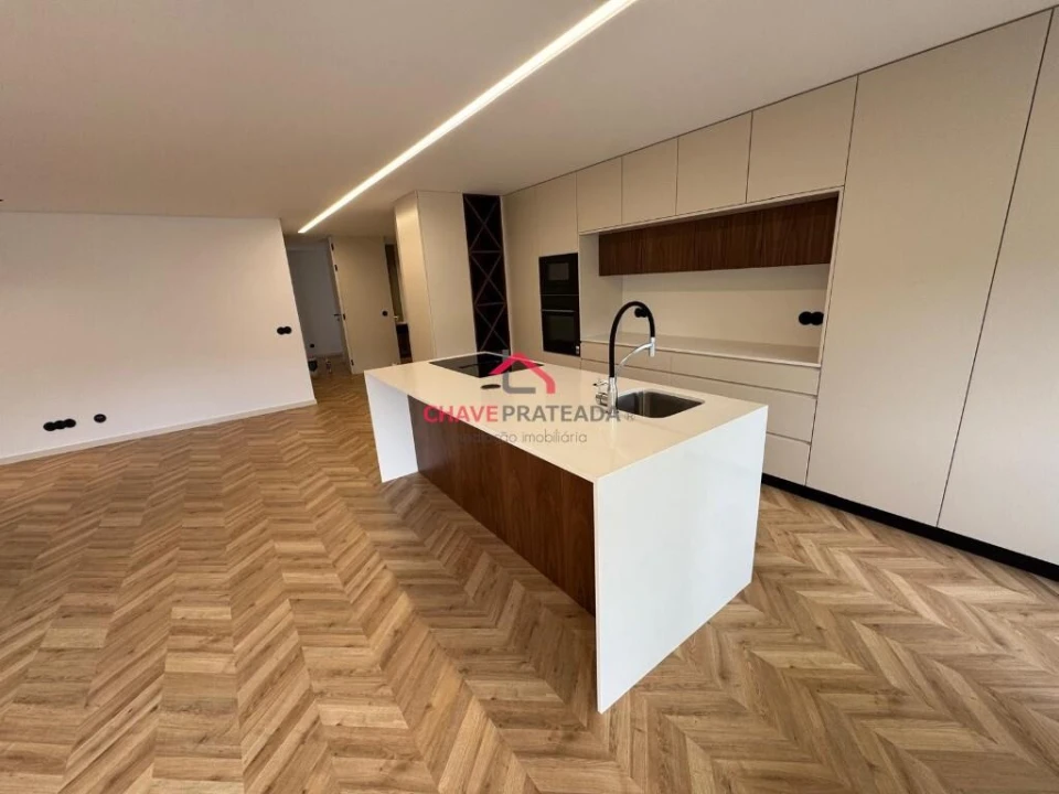 Apartamento T2 para Venda em Braga (Maximinos, Sé e Cividade) Foto 8