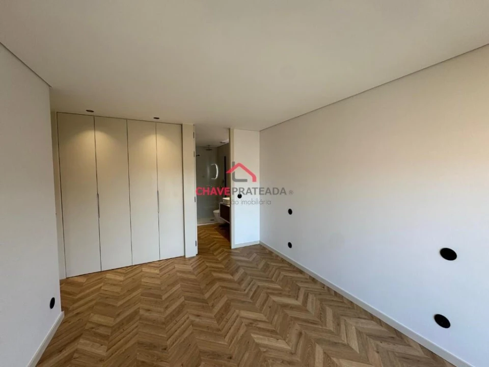 Apartamento T2 para Venda em Braga (Maximinos, Sé e Cividade) Foto 3