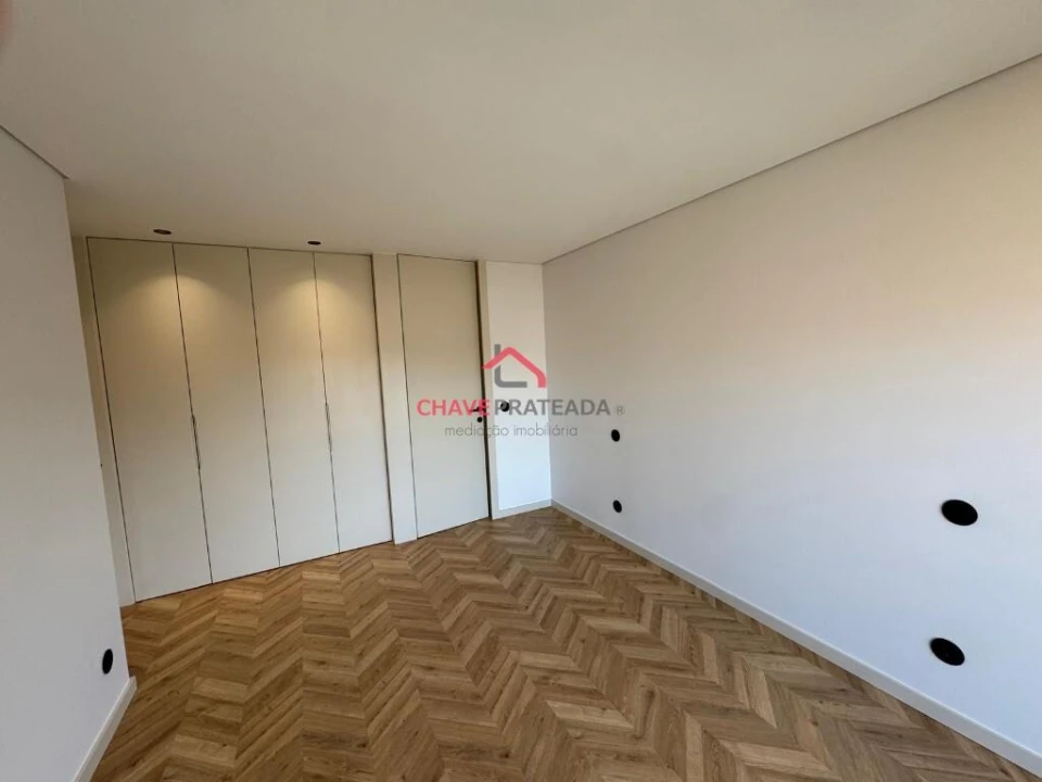 Apartamento T2 para Venda em Braga (Maximinos, Sé e Cividade) Foto 4
