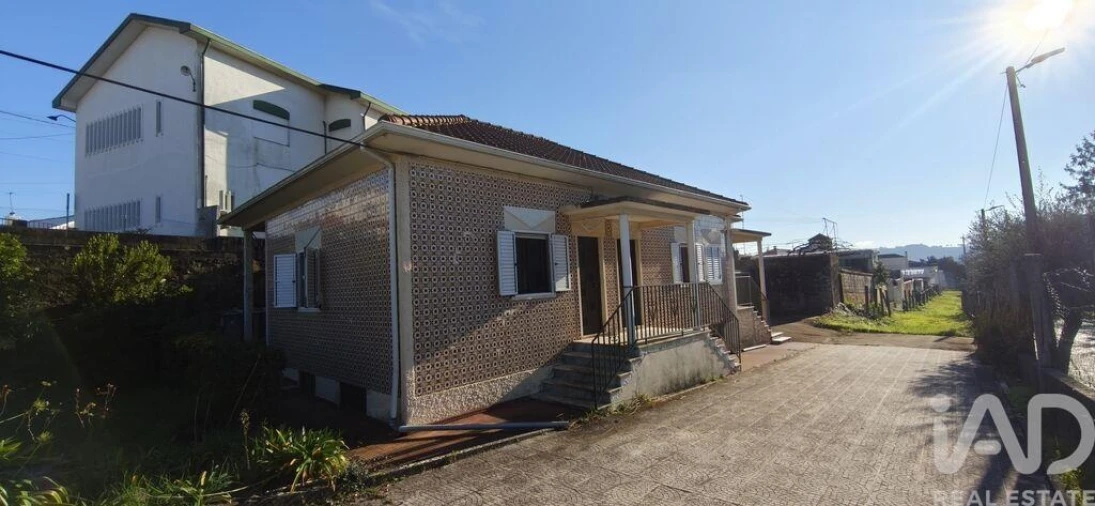 Moradia T4 para Venda em Sandim, Olival, Lever e Crestuma Foto 4