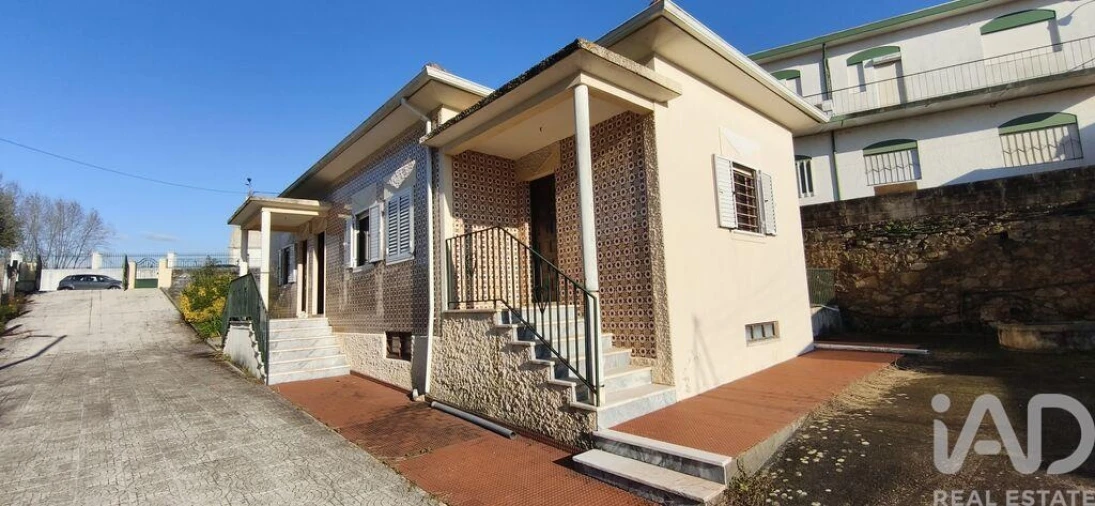 Moradia T4 para Venda em Sandim, Olival, Lever e Crestuma Foto 8