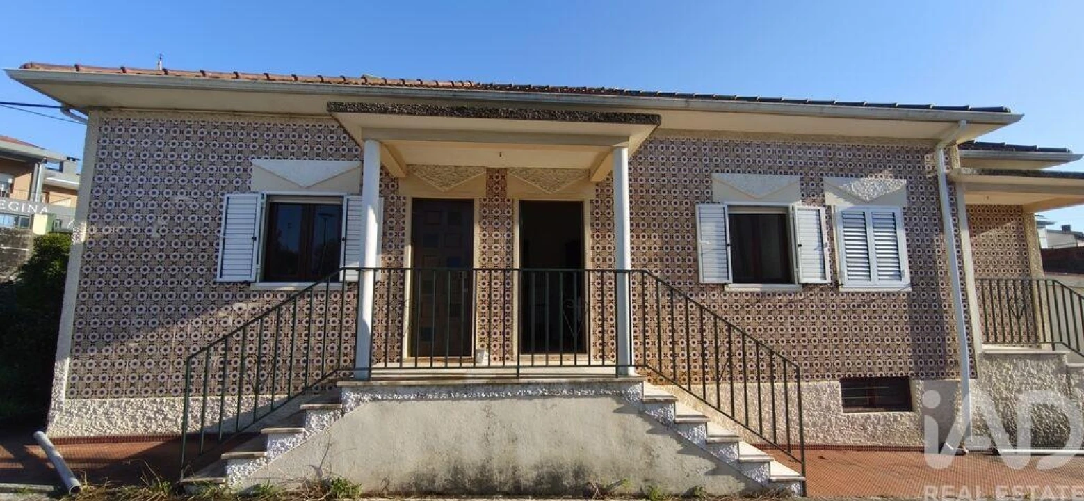 Moradia T4 para Venda em Sandim, Olival, Lever e Crestuma Foto 9