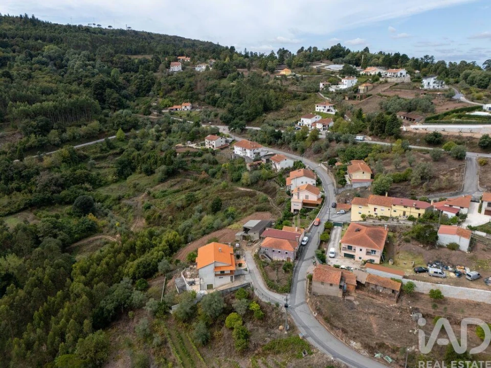 Moradia T5 para Venda em Trezoi Foto 32