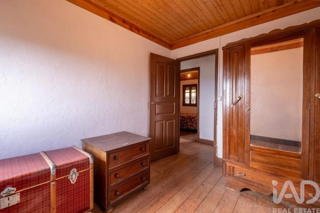 Moradia T5 para Venda em Trezoi Foto 21