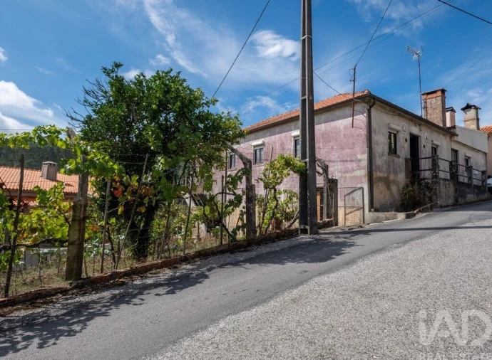 Moradia T5 para Venda em Trezoi Foto 2