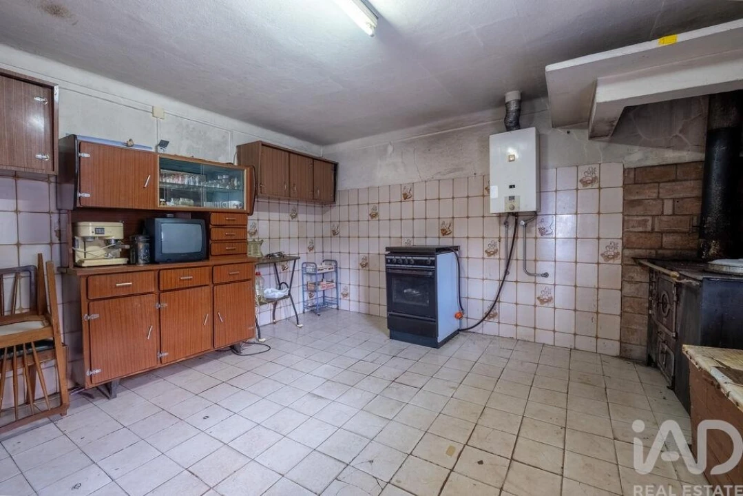 Moradia T5 para Venda em Trezoi Foto 13