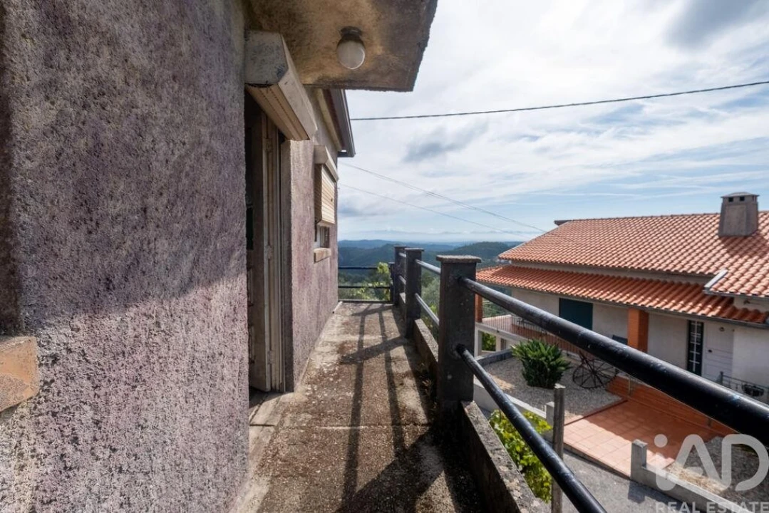 Moradia T5 para Venda em Trezoi Foto 23