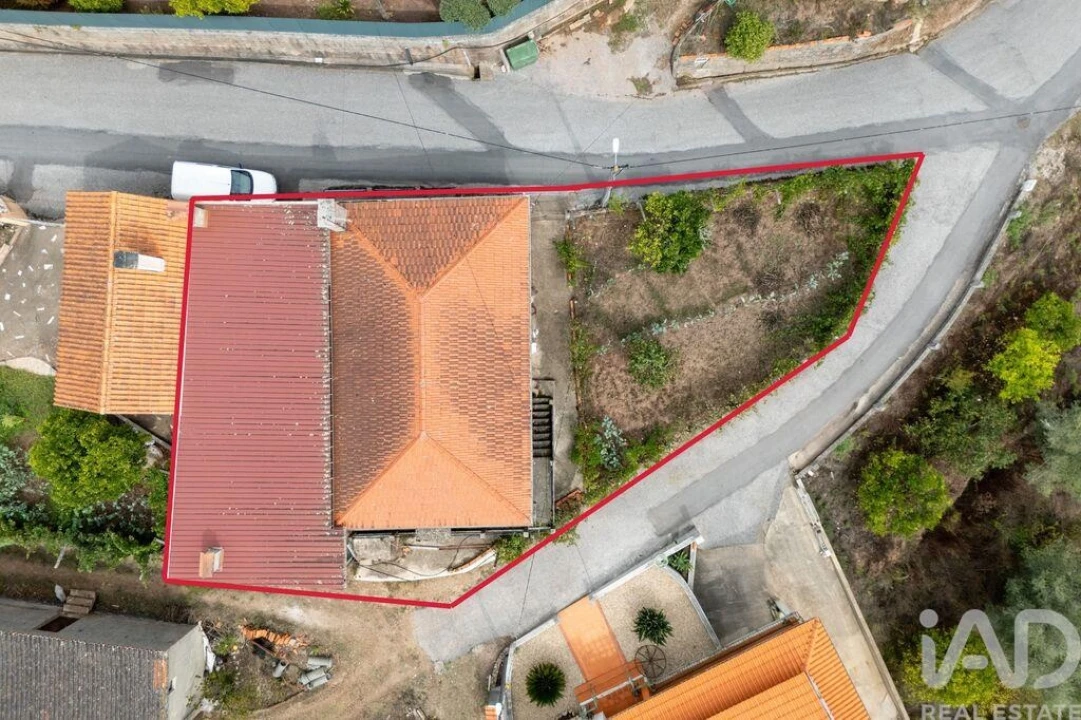 Moradia T5 para Venda em Trezoi Foto 3