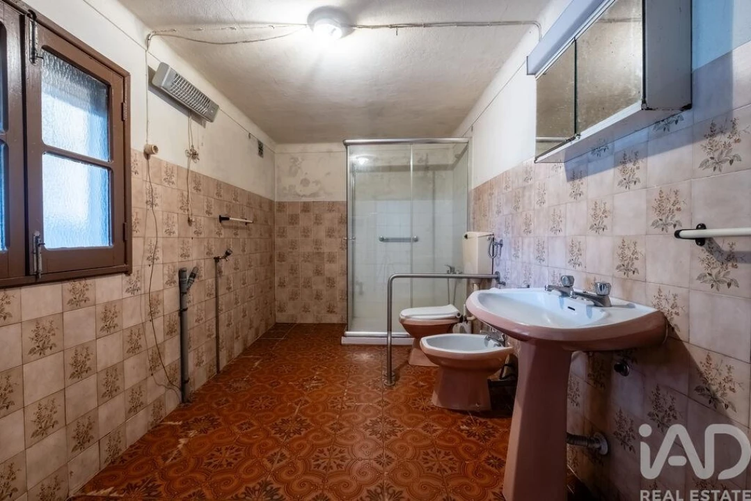 Moradia T5 para Venda em Trezoi Foto 22