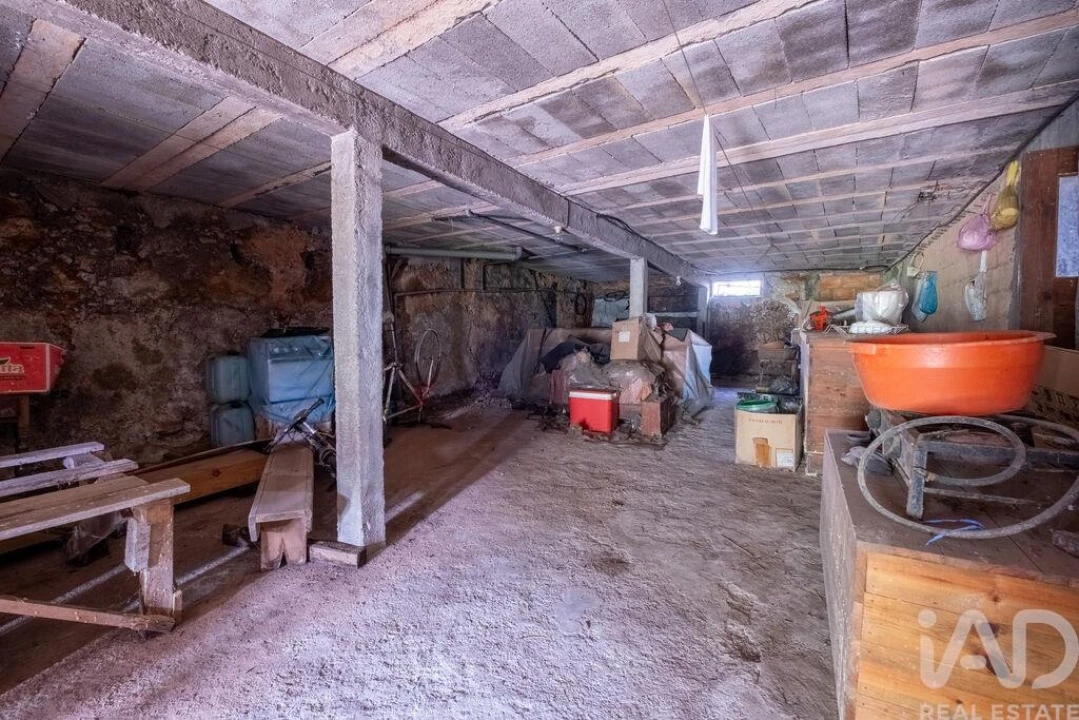 Moradia T5 para Venda em Trezoi Foto 28