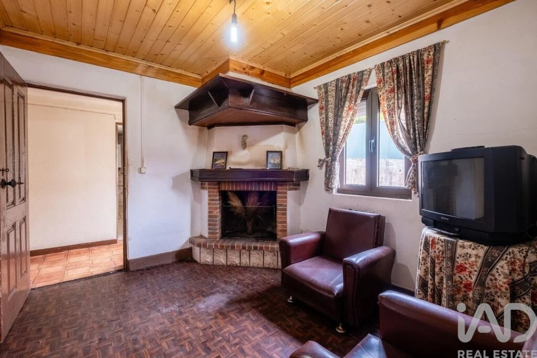 Moradia T5 para Venda em Trezoi Foto 15