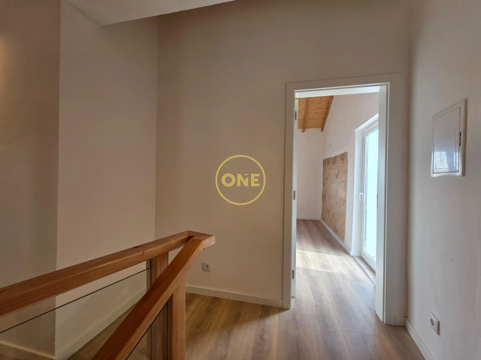 Moradia T2 para Venda em Arneiro das Milhariças Foto 16