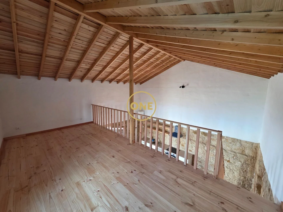 Moradia T2 para Venda em Arneiro das Milhariças Foto 33