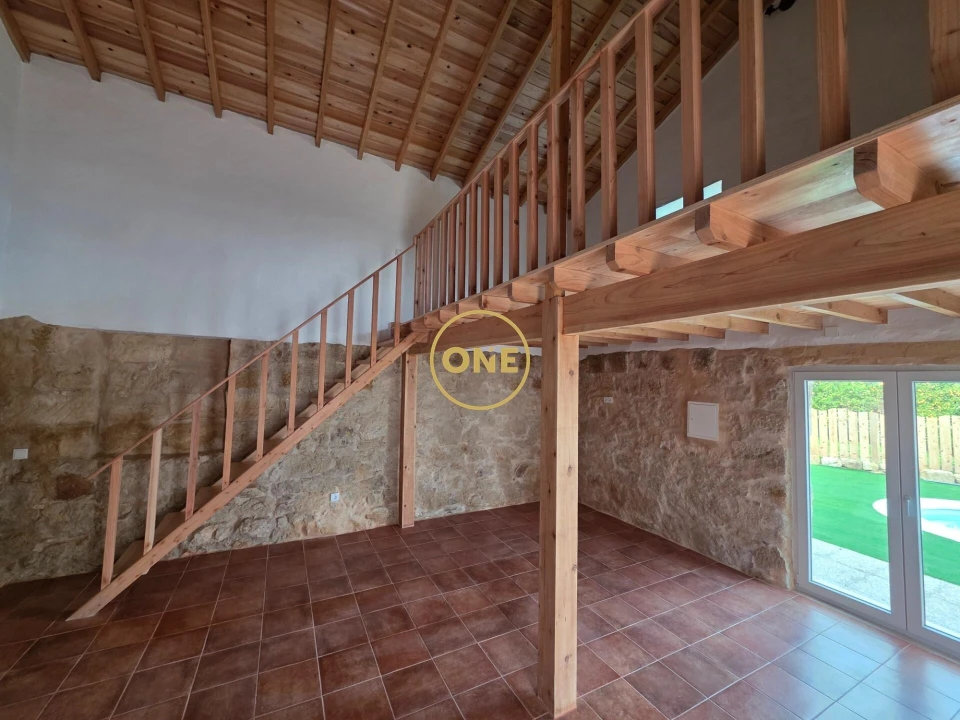 Moradia T2 para Venda em Arneiro das Milhariças Foto 31