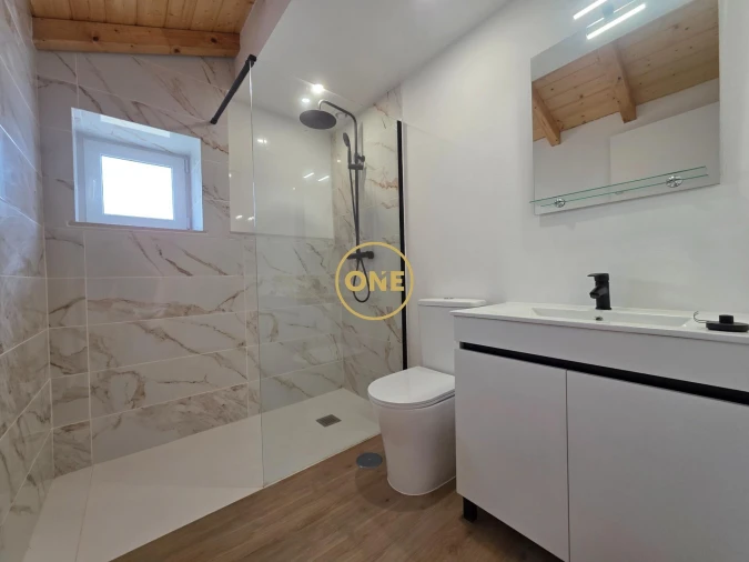 Moradia T2 para Venda em Arneiro das Milhariças Foto 22