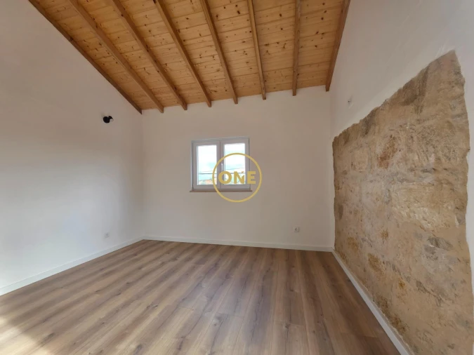 Moradia T2 para Venda em Arneiro das Milhariças Foto 18