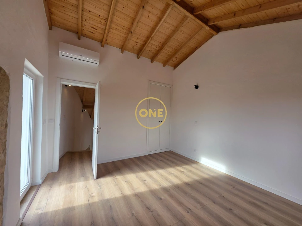 Moradia T2 para Venda em Arneiro das Milhariças Foto 19