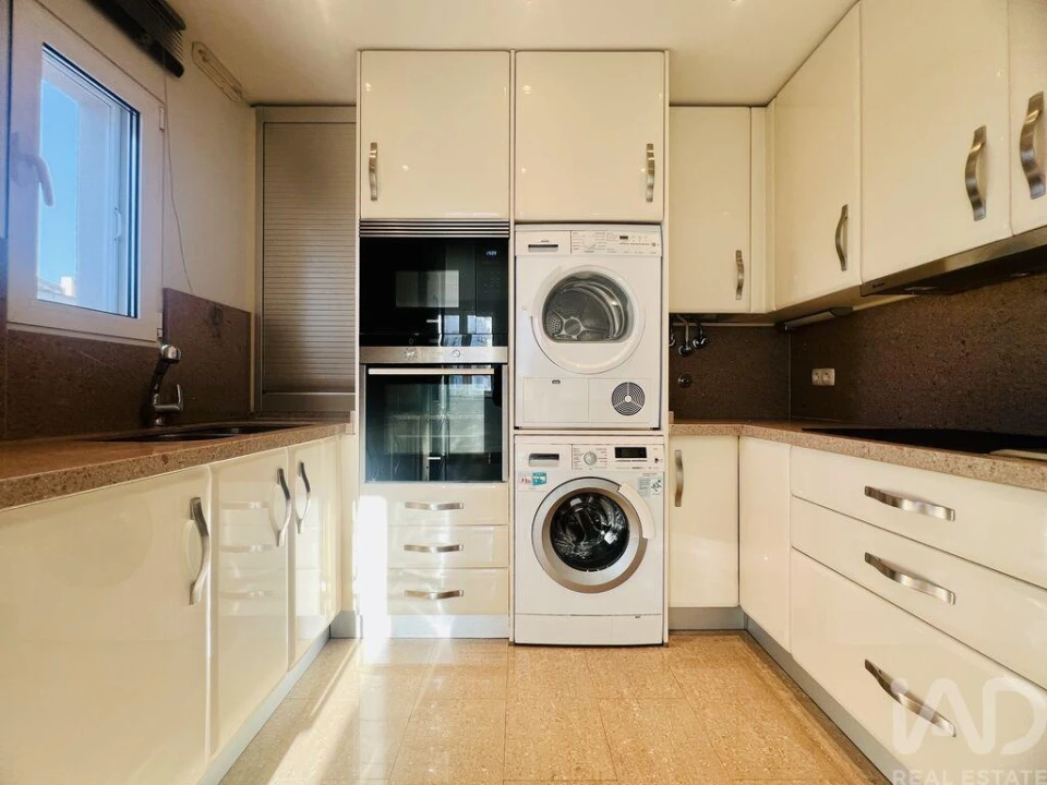 Apartamento T2 para Venda em Quarteira Foto 2