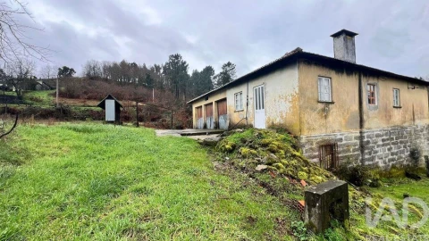 Quinta T2 para Venda em Freixo de Cima e de Baixo