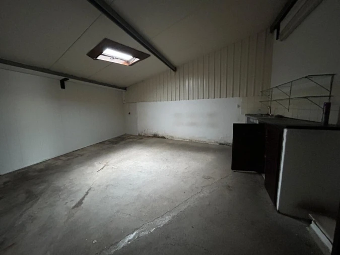 Loja para Arrendamento em Serra e Junceira Foto 5