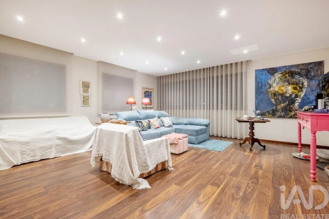 Apartamento T4 para Venda em Cidade da Maia Foto 6