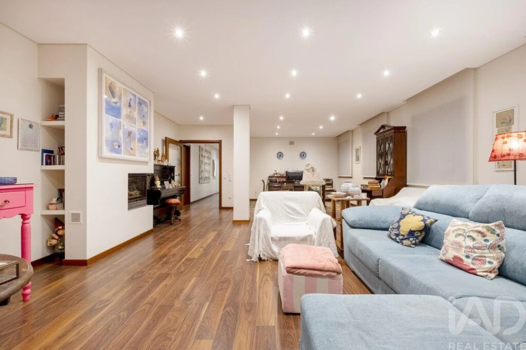 Apartamento T4 para Venda em Cidade da Maia Foto 7