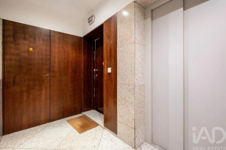 Apartamento T4 para Venda em Cidade da Maia Foto 3