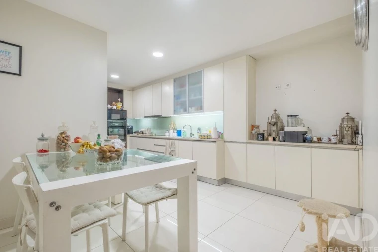 Apartamento T4 para Venda em Cidade da Maia Foto 29