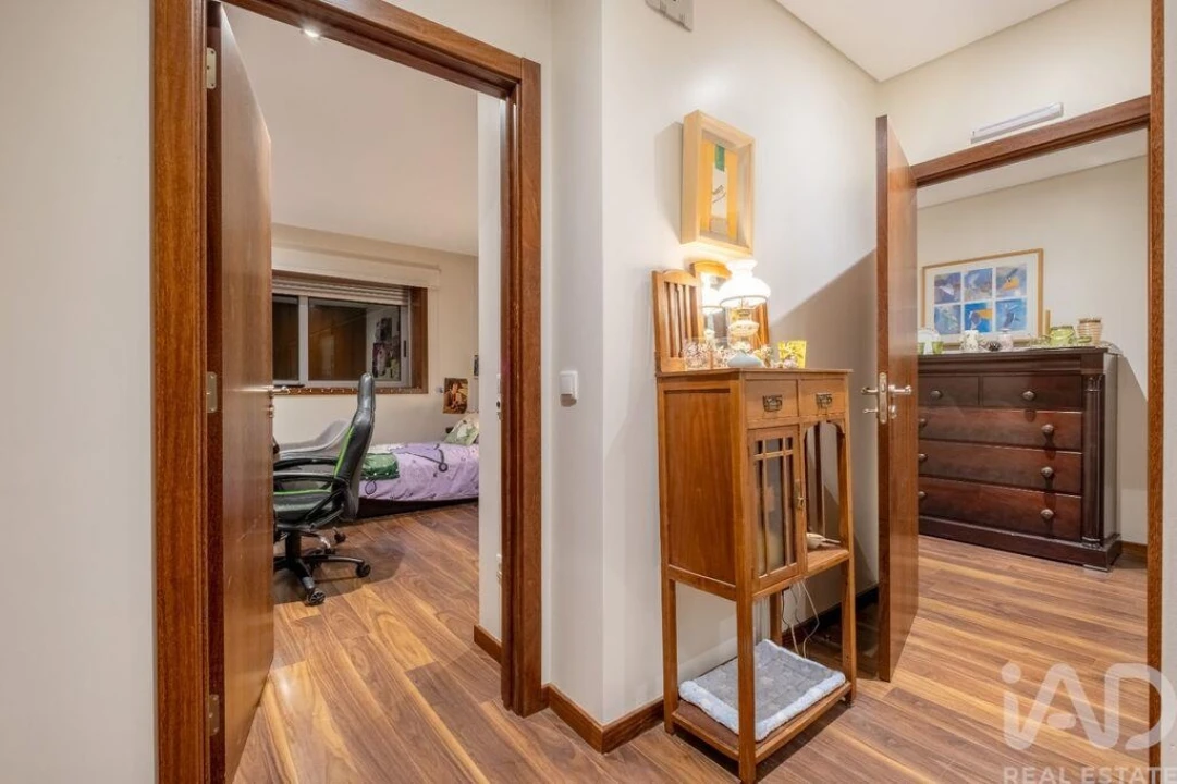 Apartamento T4 para Venda em Cidade da Maia Foto 11