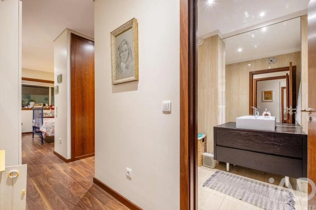 Apartamento T4 para Venda em Cidade da Maia Foto 27