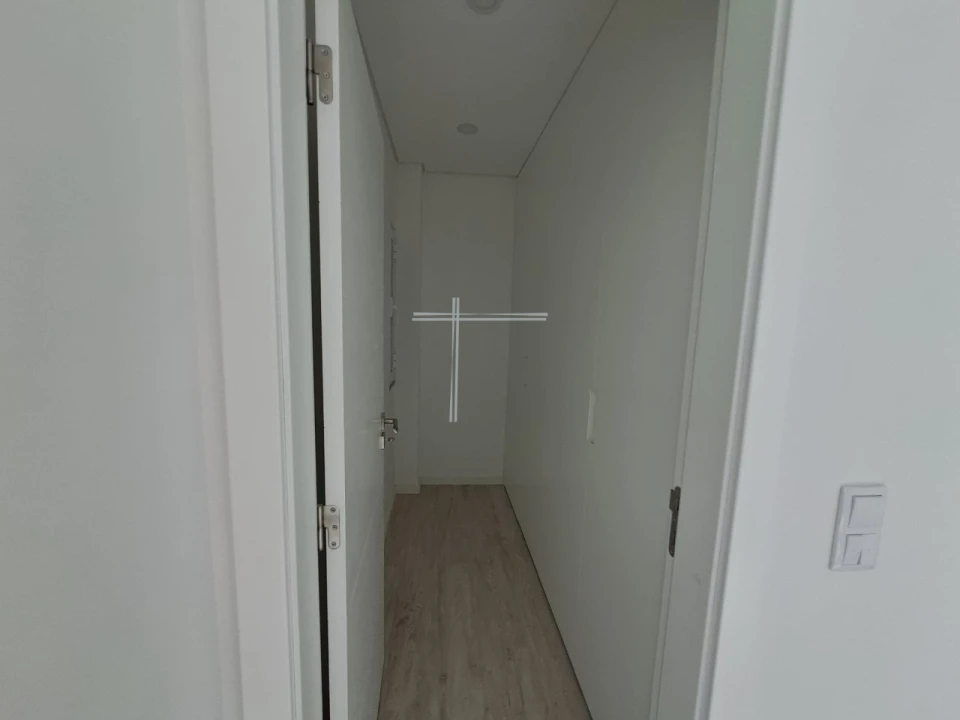 Moradia T4 para Venda em Corroios Foto 12