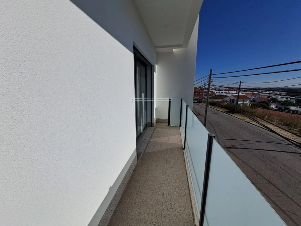 Moradia T4 para Venda em Corroios Foto 13