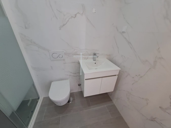 Moradia T4 para Venda em Corroios Foto 8